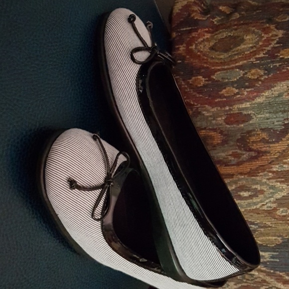 AEROSOLES Shoes - 🌷3 for $15 EUC What's What by Aerosole ballet flats Size 8
